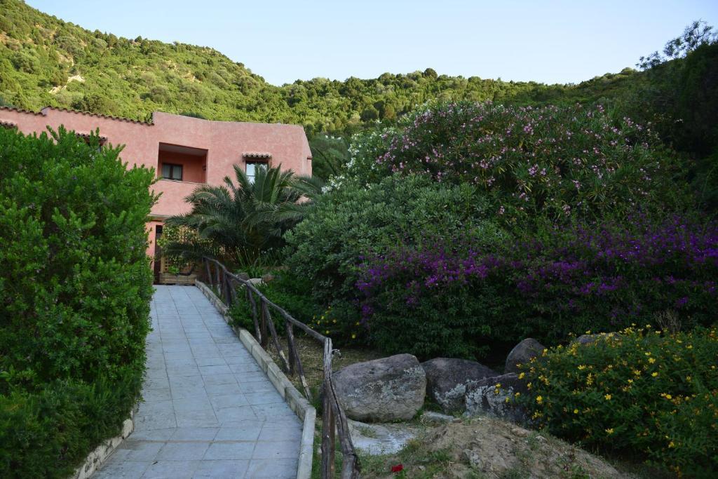 Sosventos Village Hotel Teulada Bagian luar foto